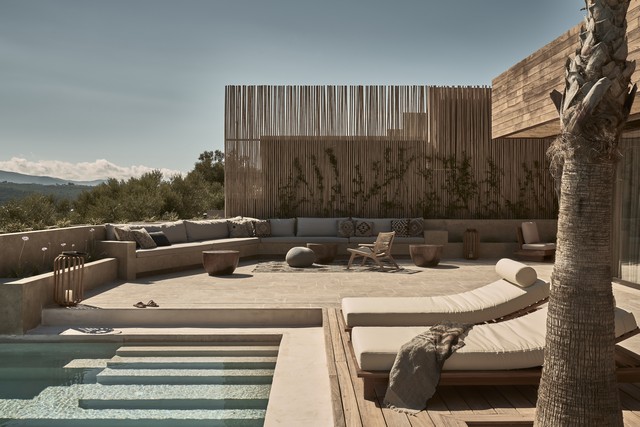 Presidential Private Pool Suite