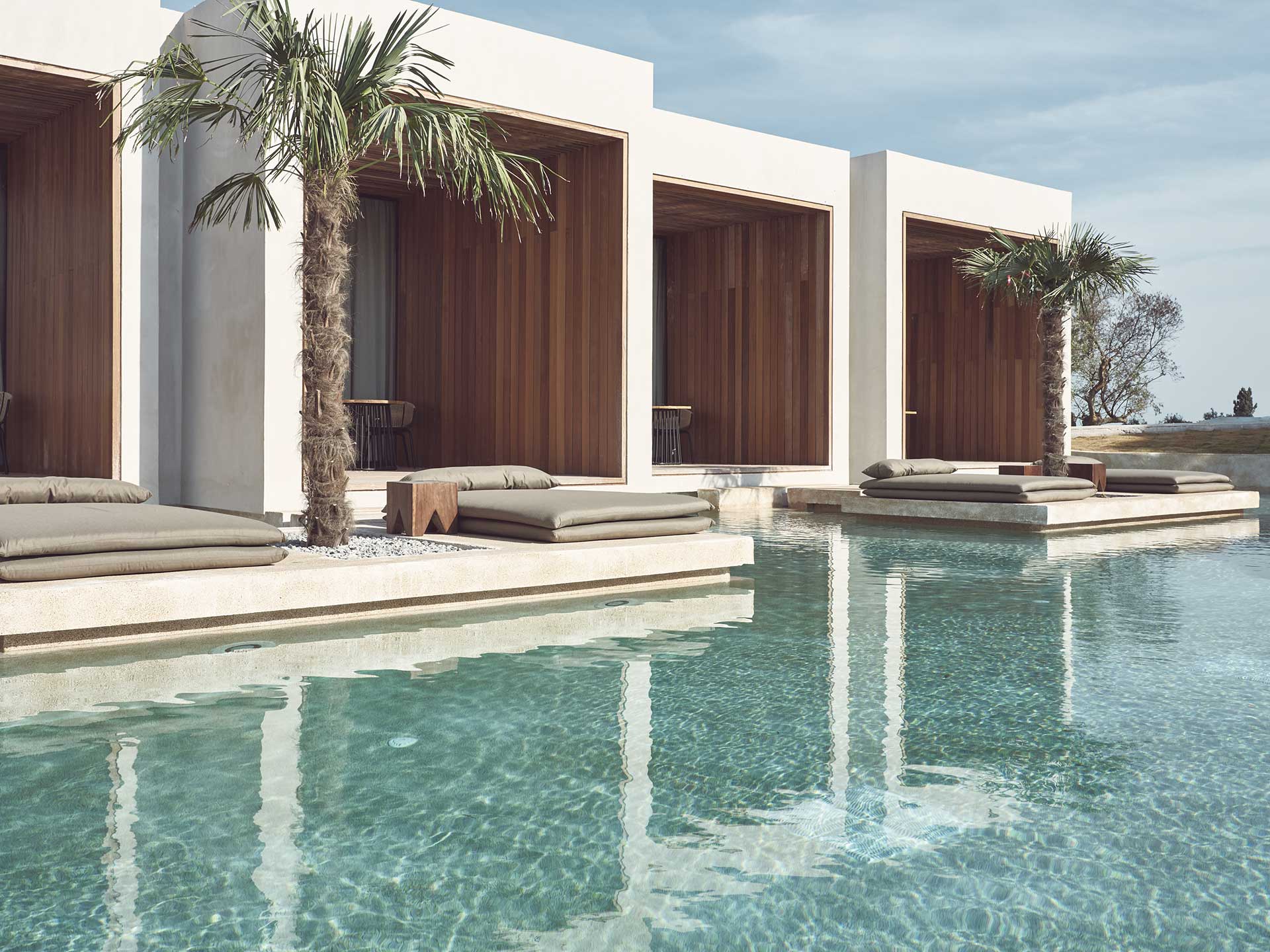Superior Water Suite Swim Up (Pool View)